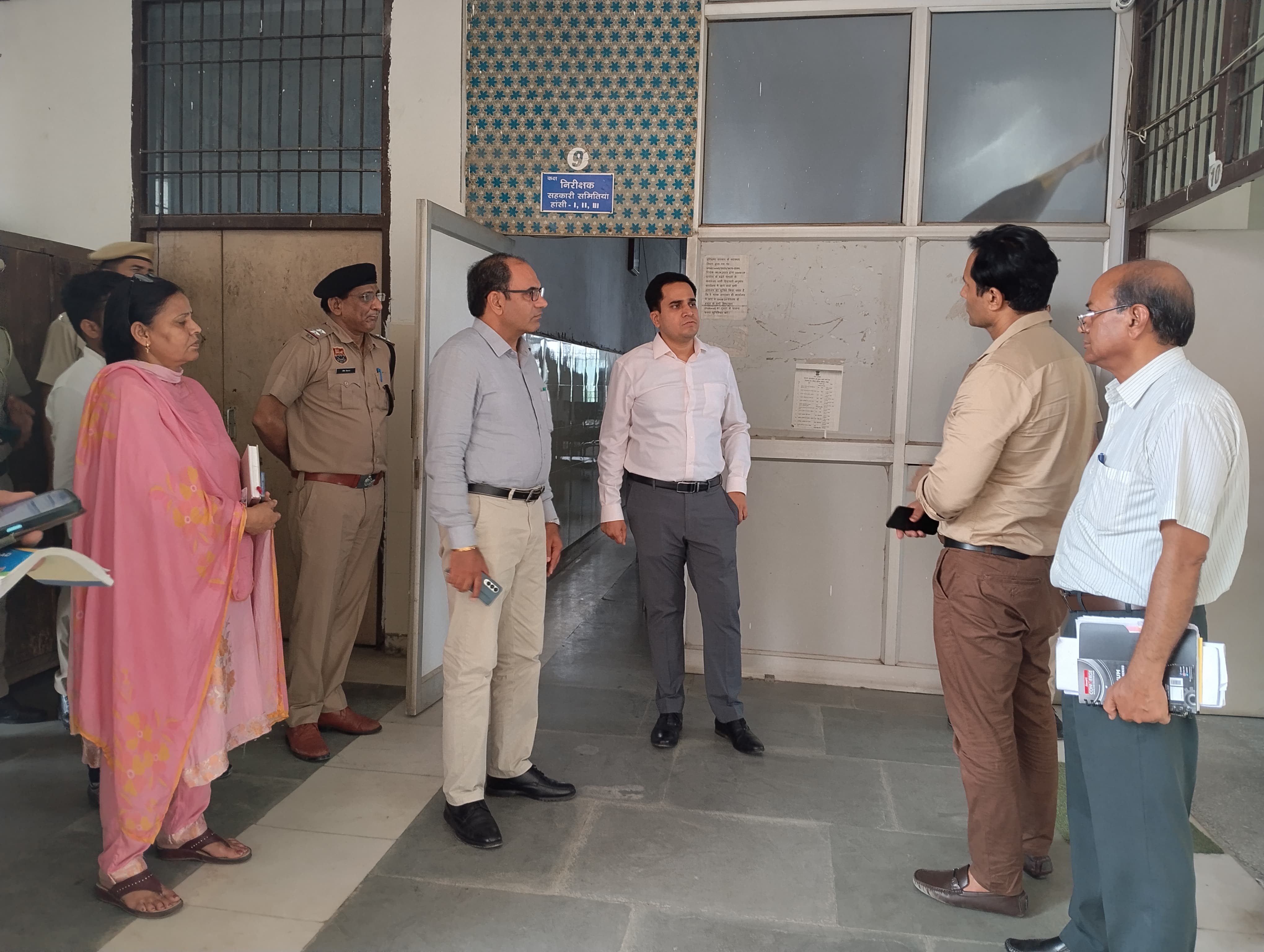 Superintendent of Police Amit Yashvardhan and SDM Rajesh Khoth visited the joint office premises